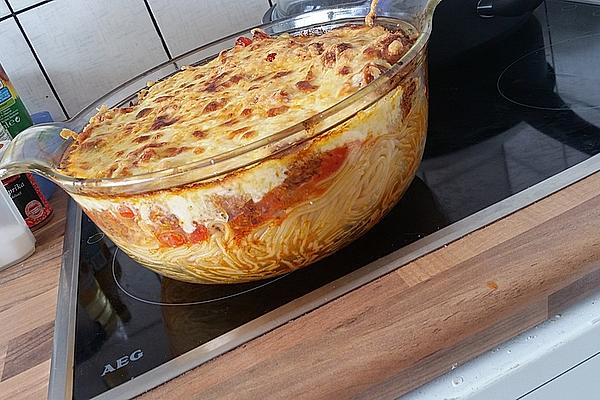 Spaghetti Casserole with Meatballs
