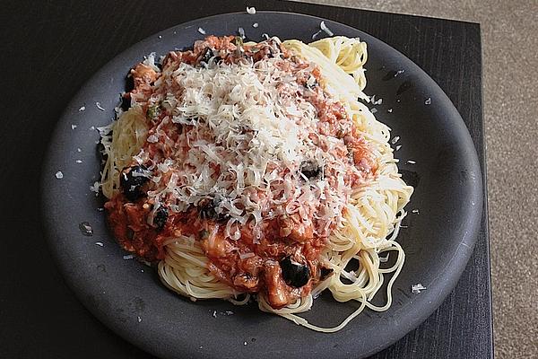 Spaghetti Puttanesca with Tuna