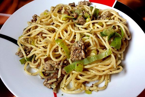 Spaghetti Salad with Minced Meat