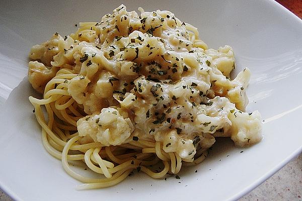 Spaghetti with Cauliflower Sauce