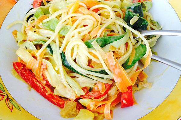 Spaghetti with Colorful Vegetable Strips