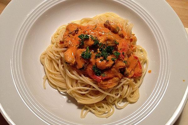 Spaghetti with Mussel – Sheep Cheese – Sauce