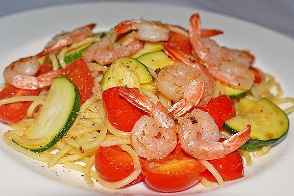 Spaghetti with Rocket and Prawns in Vanilla Tomatoes