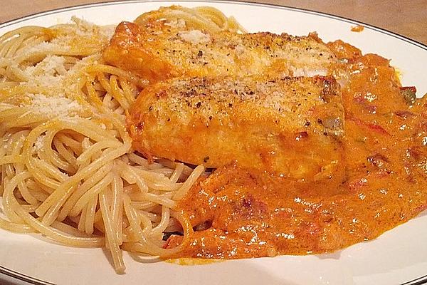 Spaghetti with Salmon and Tomato Cream Sauce