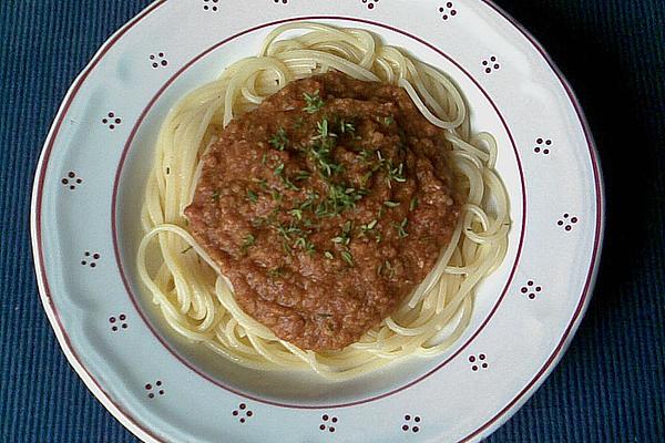 Spaghetti with Spelled Bolognese