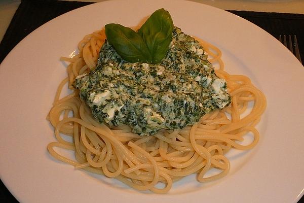 Spaghetti with Spinach – Feta – Garlic Sauce