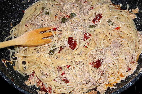 Spaghetti with Sun-dried Tomatoes and Tuna