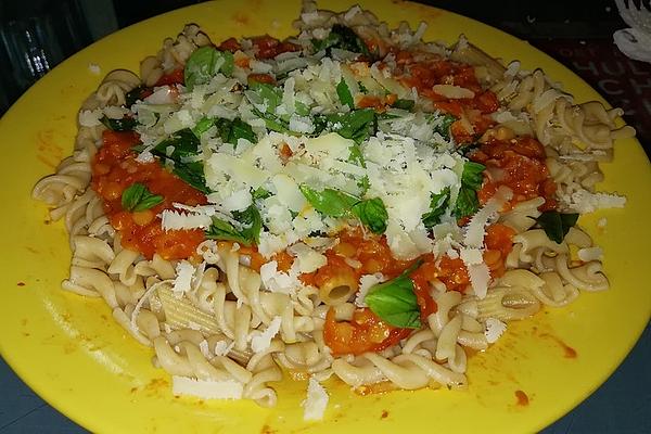 Spaghetti with Tomato and Lentil Sauce