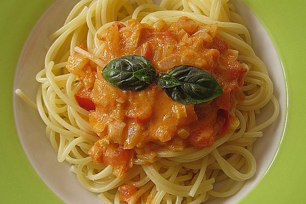Spaghetti with Tomato – Cream – Pesto