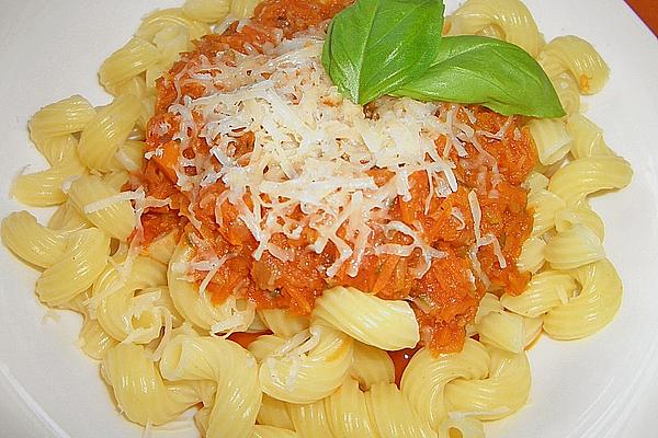 Spaghetti with Zucchini Bolognese