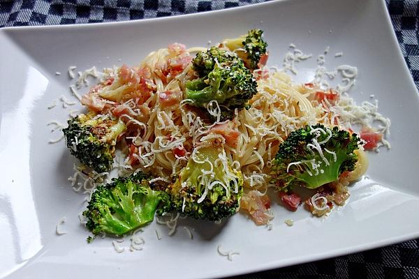Spaghettini with Ham and Broccoli
