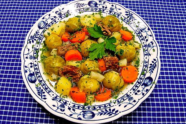 Spicy Brussels Sprouts Stew with Beef