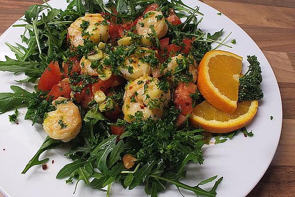 Spicy Fried Scampi on Lamb`s Lettuce with Orange Vinaigrette