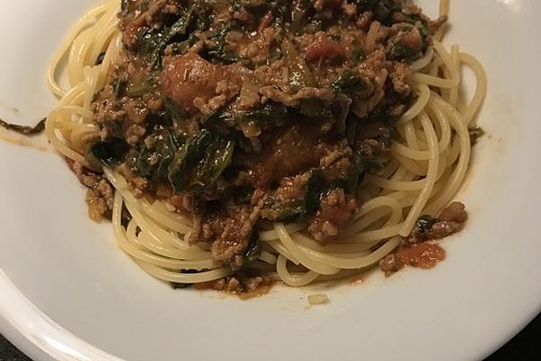 Spicy Minced Meat Sauce with Spinach