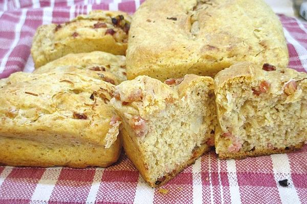 Spicy Onion and Bacon Bread