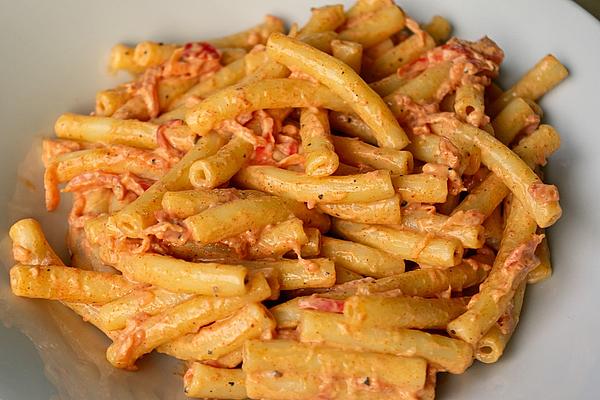 Spicy Pasta Salad with Paprika