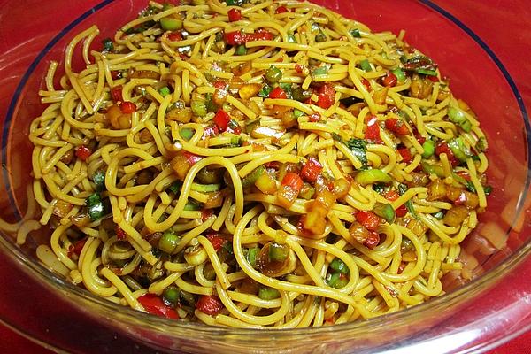 Spicy Spaghetti Salad with Soy Sauce and Paprika