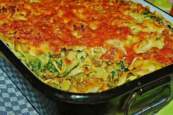 Spinach Casserole with Minced Meat and Garlic