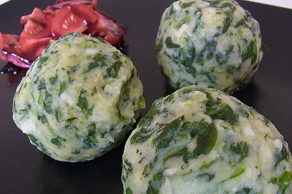 Spinach – Curd Dumplings with Sage Butter