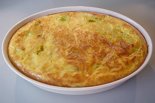 Spinach – Minced Meat Casserole Baked with Puree Potatoes and Cheese