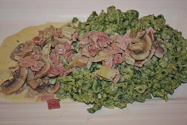 Spinach Spaetzle with Sauce