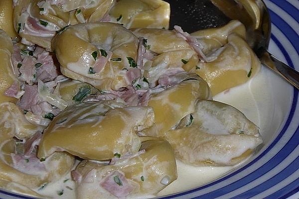Spinach Tortellini with Cream Cheese Sauce