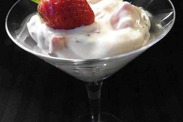 Stracciatella Cream with Strawberries