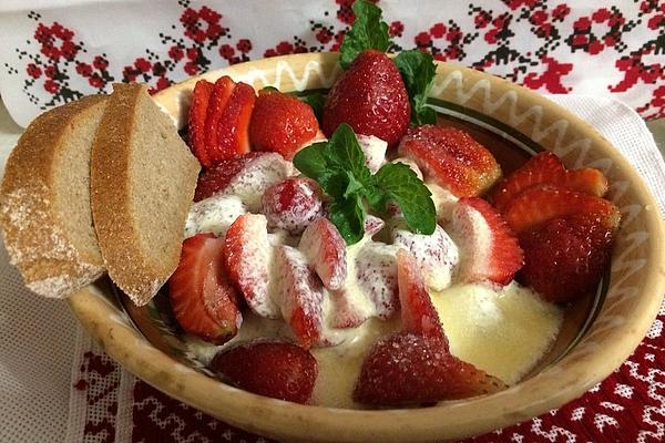 Strawberries with Crème Fraîche and Dark Bread