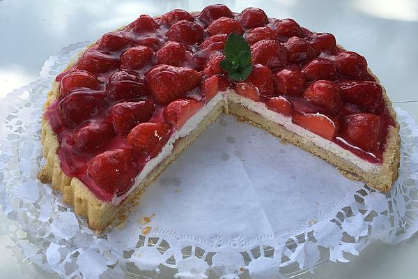 Strawberry and Coconut Cake with Mascarpone Cream