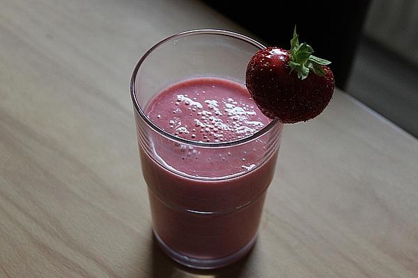 Strawberry-lime Yogurt Shake with Buttermilk