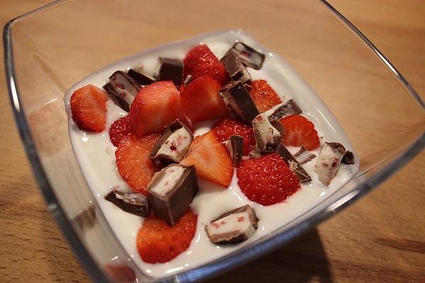 Strawberry Quark Cream with Chocolate Bar
