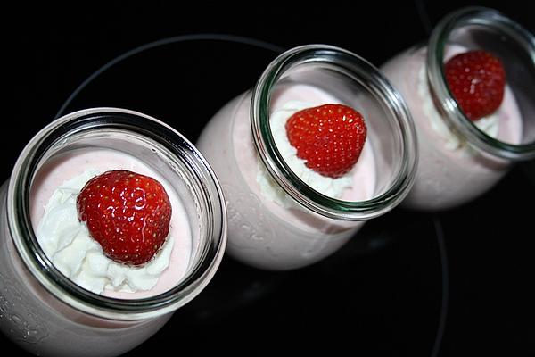 Strawberry – Yoghurt – Dessert À La Tani