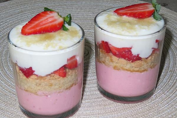 Strawberry Yogurt Trifle