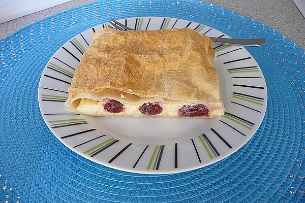 Strudel with Cherries and Almond Quark