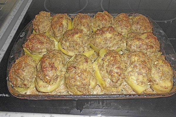 Stuffed Potatoes with White Cabbage