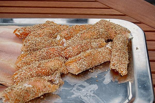Stuffed Salmon Rolls Wrapped in Sesame Seeds