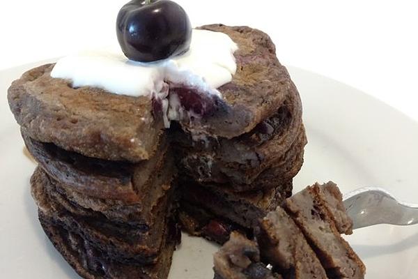 Sugar-free Cocoa and Cherry Pancakes