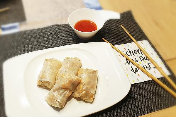 Summer Rolls in Rice Paper with Sesame Carrots, Minced Meat and Glass Noodles