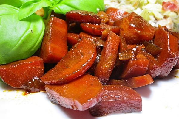 Sweet and Spicy Carrot Vegetables with Soy Sauce and Ginger