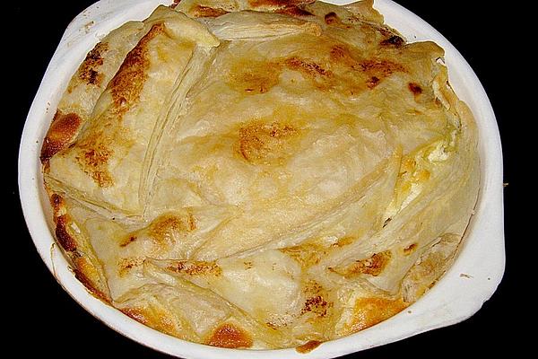 Tagliatelle – Casserole with Cottage Cheese and Puff Pastry