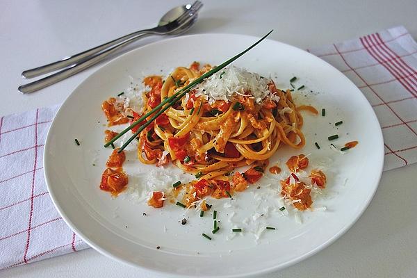 Tagliatelle in Pepper and Cream Sauce with Cottage Cheese