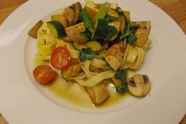 Tagliatelle with Chicken Breast and Fresh Vegetables in Soy Sauce