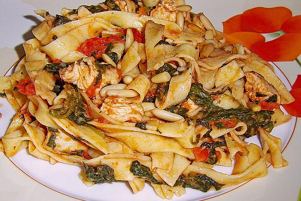 Tagliatelle with Spinach and Chicken