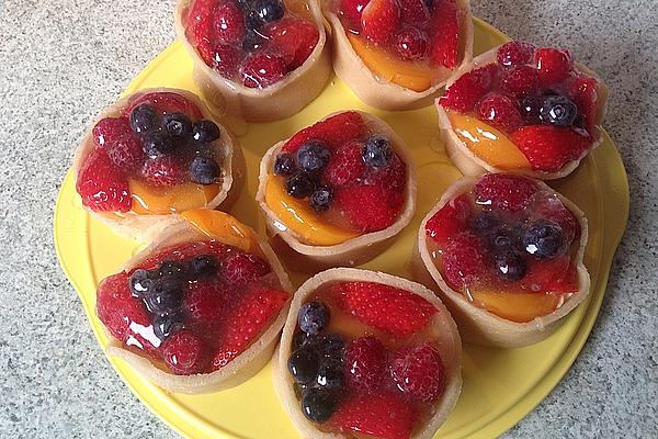 Tartlets with Buttercream