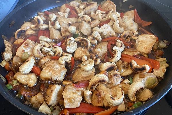 Thai Style Chicken with Cashew Nuts