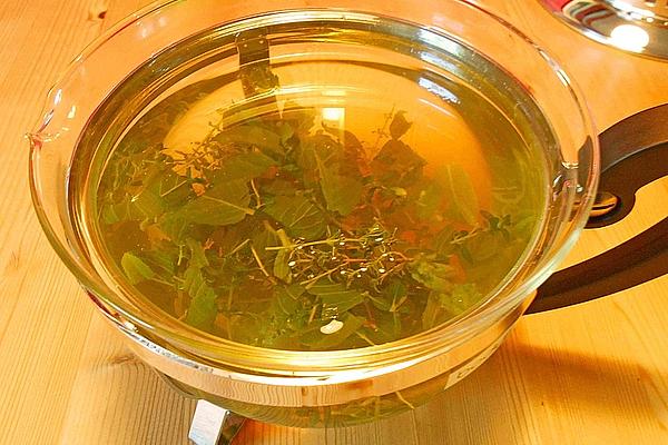 Thyme and Peppermint Tea