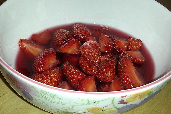 Tipsy Strawberries À La Didi