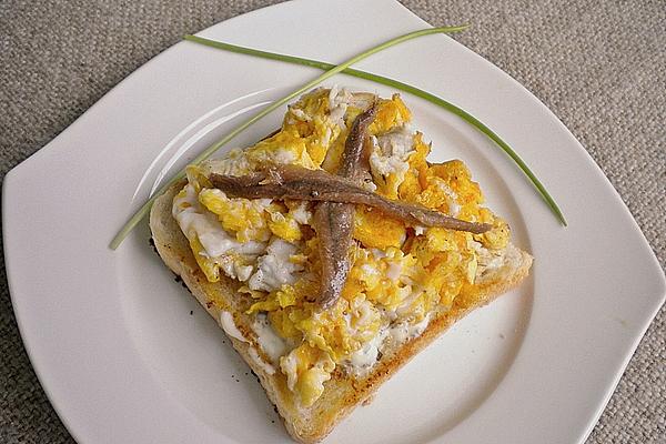 Toast with Scrambled Eggs
