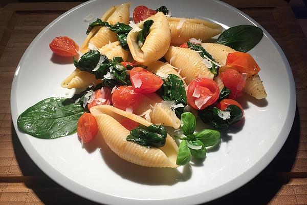 Tomato and Spinach Pasta