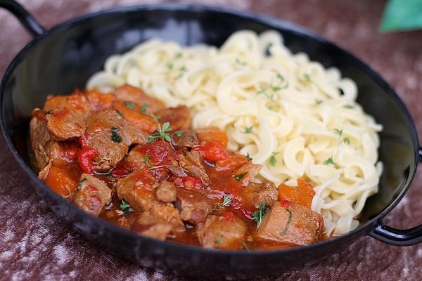 Tomato Goulash with Carrots and Peppers